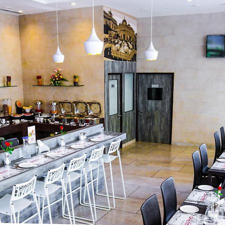 7 Apple Hotel, ואדודרה מראה חיצוני תמונה